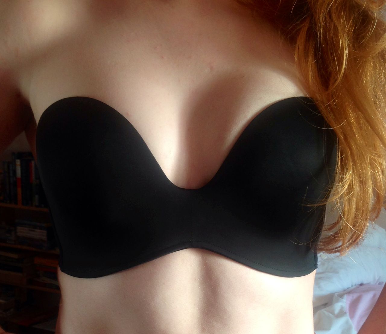 Review: Wonderbra Ultimate Strapless in 32C - Big Cup Little Cup