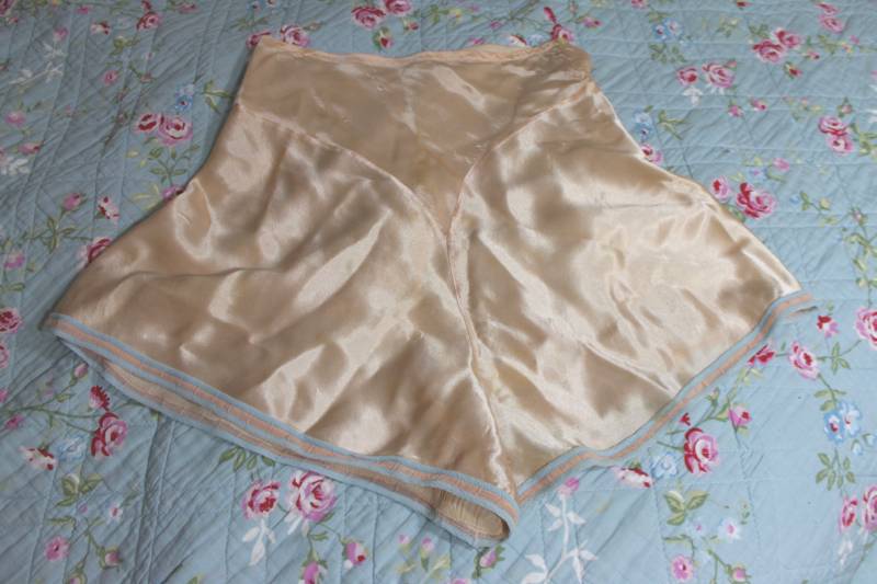 Vintage Tap Pants/French Knickers - Big Cup Little Cup