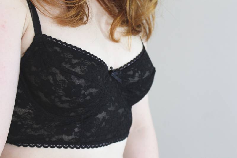 Lucy Black Lace Longline bra