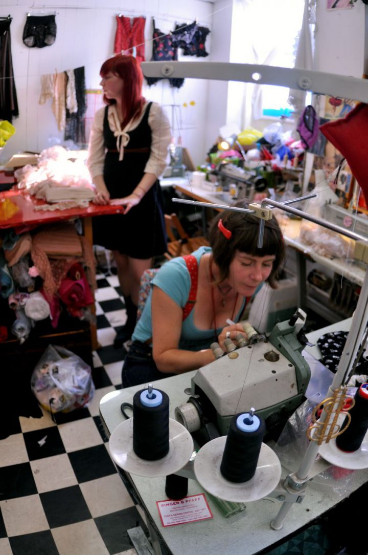 buttress & snatch lingerie