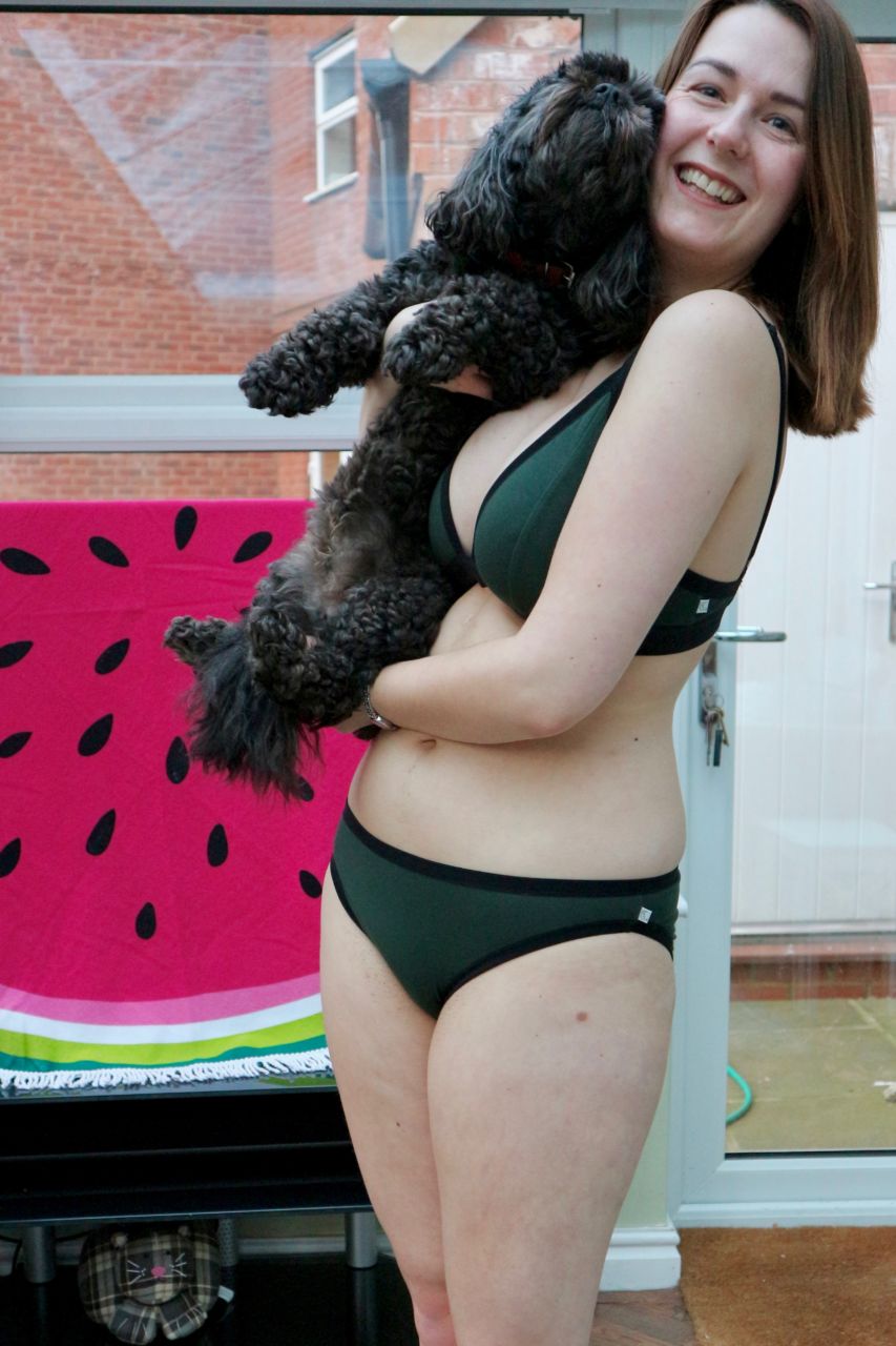 Big & Little Cup Review: Neon Moon Emerald Triangle Non Bra in size Gorgeous