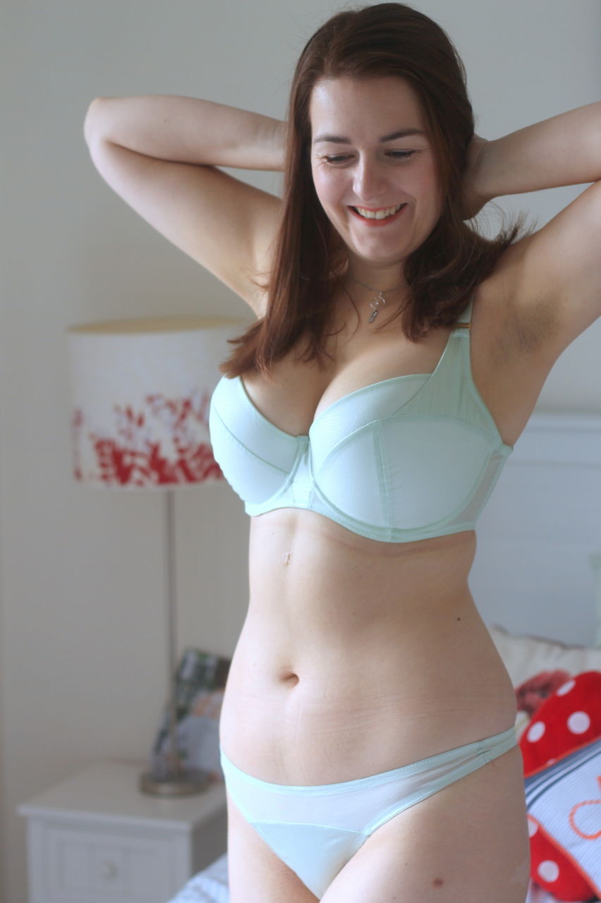 All Undone Ariel bra & thong review 28GG