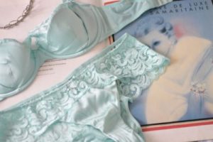 Adina Reay Pru bra duck egg blue review: 28G